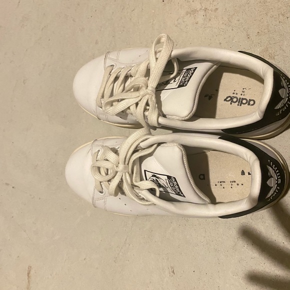 Adidas Stan Smith white & black size 6 - Picture 1 of 6